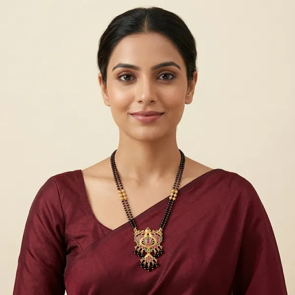 Gold_And_Black_Metal_Kundan_Mangalsutra_Necklace_For_Women