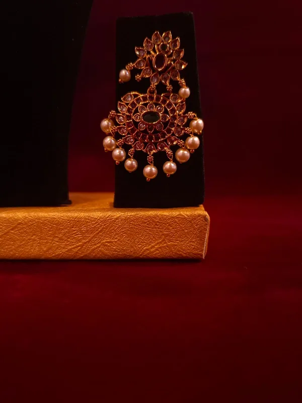 Antique_Gold_Metal_Temple_Coin_Kundan_Necklace_Set_For_Women