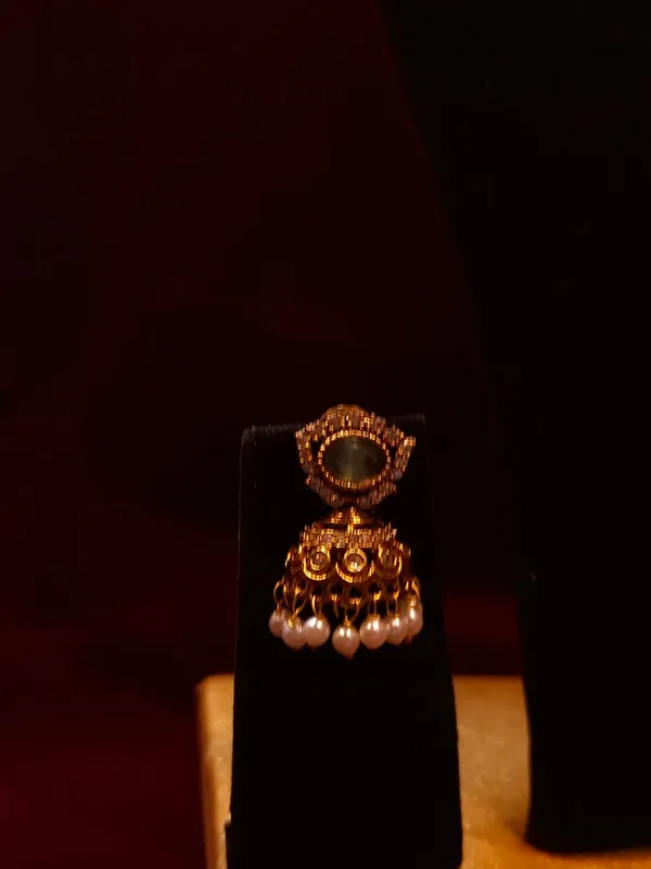 Antique_Gold_Metal_Kundan_Pearl_Temple_Necklace_Set_For_Women