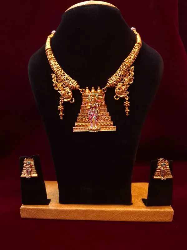 Gold_Metal_Temple_Gopuram_Necklace_Set_With_Earrings_For_Women
