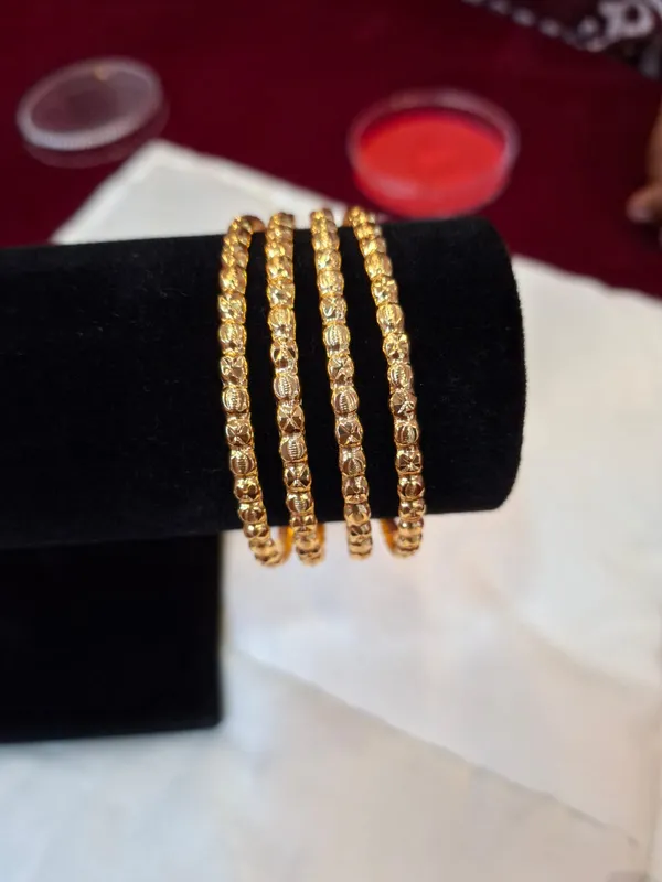 Gold_Metal_Embossed_Bangle_Set_Of_4_For_Women
