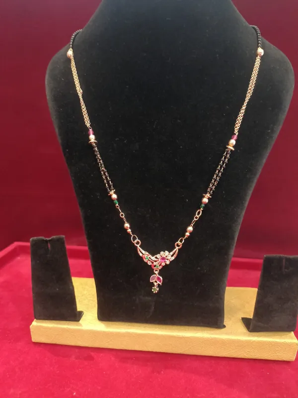 Multicolor_Metal_Crystal_Pendant_Necklace_For_Women