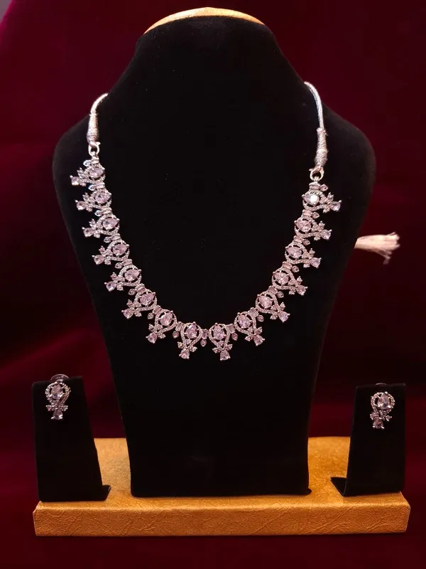 Silver_Metal_American_Diamond_Floral_Necklace_Set_For_Women
