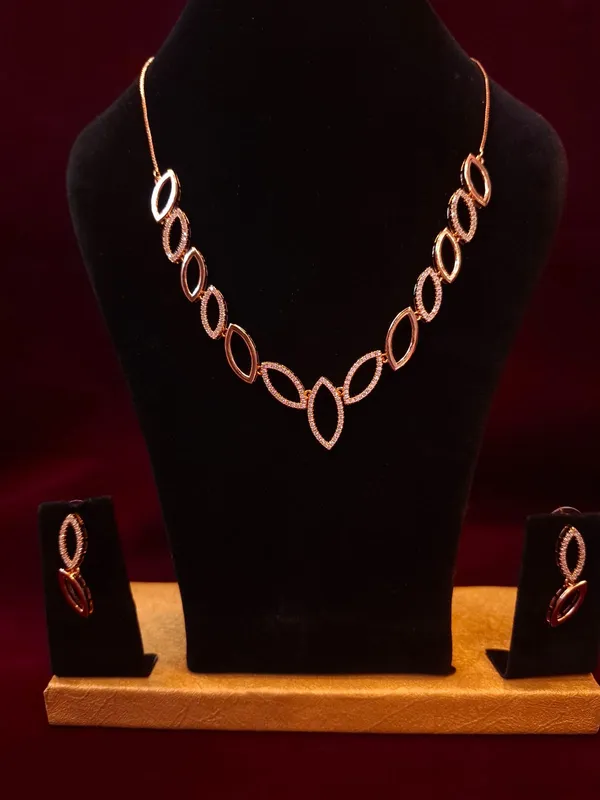 Rose_Gold_Marquise_Leaf_Metal_Necklace_Set_For_Women