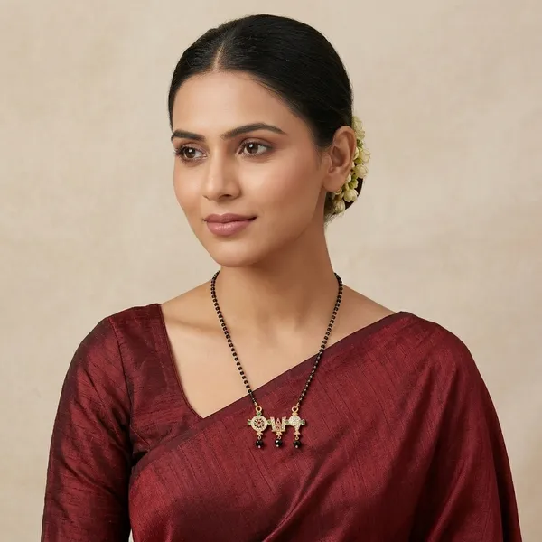 Gold_And_Black_Metal_Kundan_Mangalsutra_Necklace_For_Women