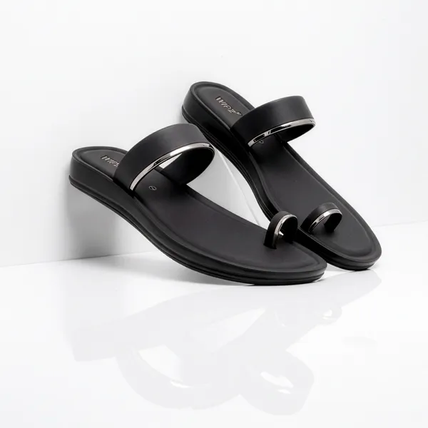 Women's_Stylish_Toe-Ring_Single-Straps_Sandal-8040-Black