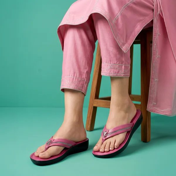 Women’s_Dotted_Line_V-Strap_Sandal_8027-Carrot