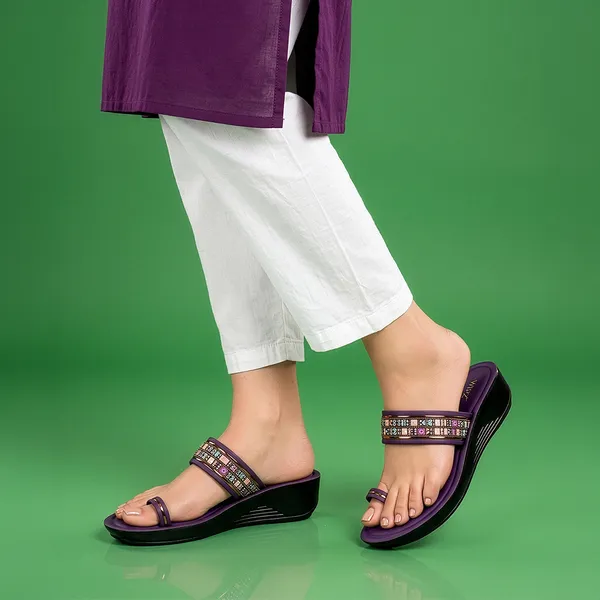 Women's_Stylish_Toe-Ring_Multicolor_Ethnic_Strap_Wedge-Heel_Sandal-7030-Wine