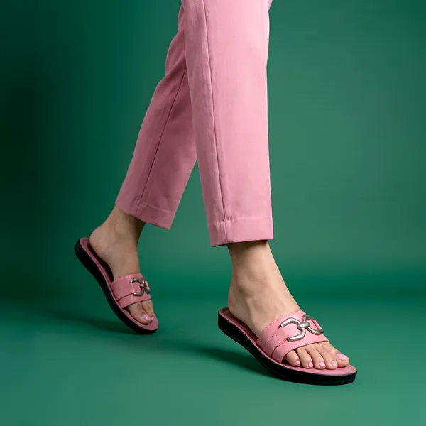 Women's_Premium_Horsebit_Broad_Strap_Toe-Ring_Sandal_8045-Carrot