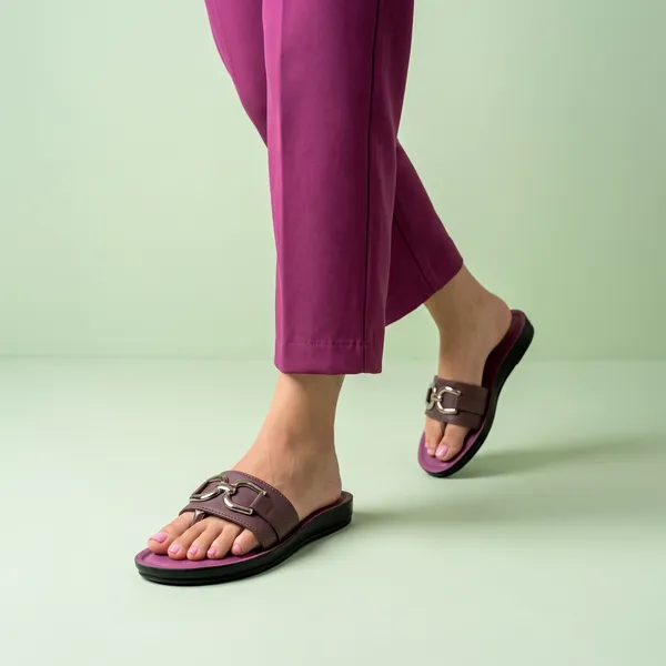 Women's_Premium_Horsebit_Broad_Strap_Toe-Ring_Sandal_8045-Wine