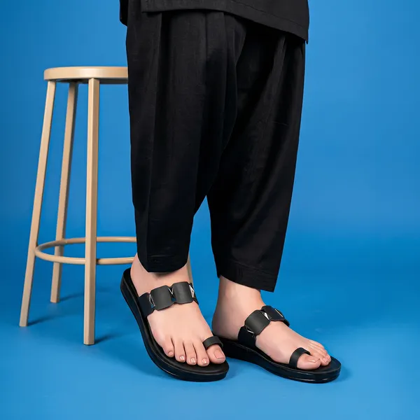 Women's_Stylish_Toe-Ring_Single_Studded-Straps_Sandal-8018-Black
