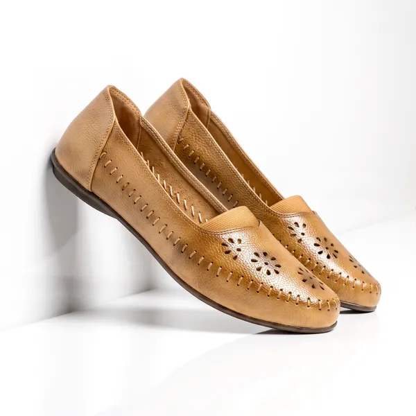 Women's_Handcrafted_Leather_Cutwork_Loafers_T-45-Tan