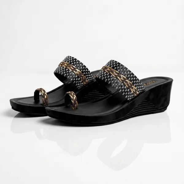 Women's_Stylish_Braided_Pattern_Strap_Toe-Ring_Wedge-Sandal-7017-Black