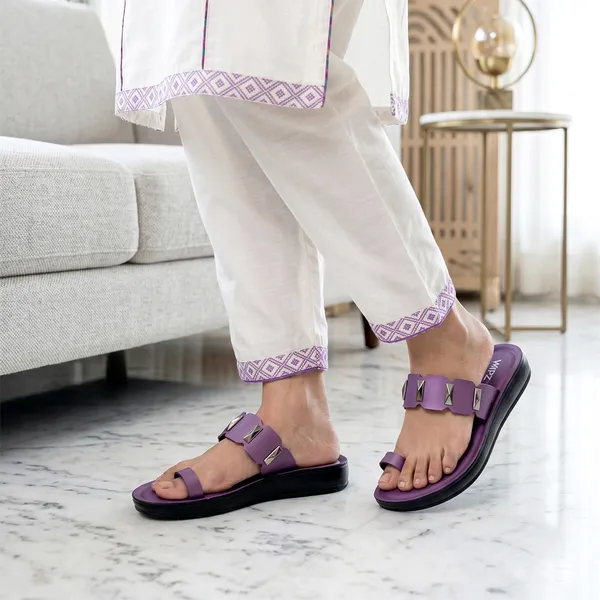 Women's_Stylish_Toe-Ring_Single_Studded-Straps_Sandal-8018-Wine