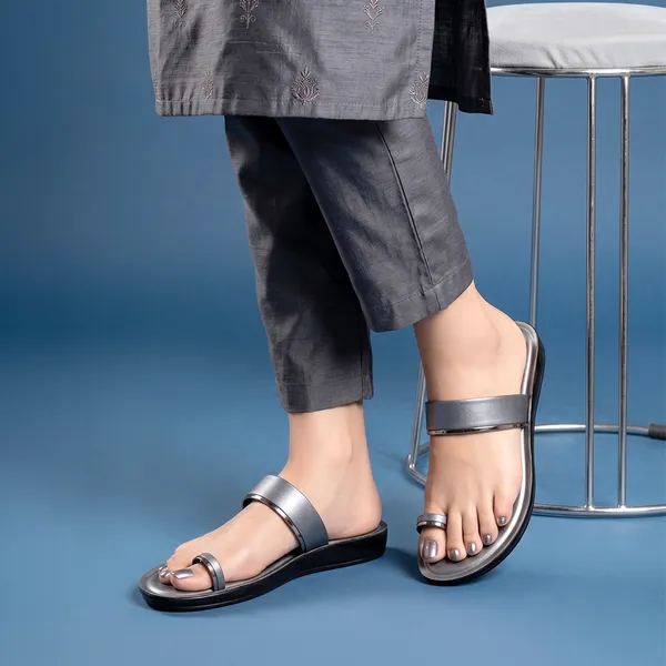 Women's_Stylish_Toe-Ring_Single-Straps_Sandal-8040-Grey