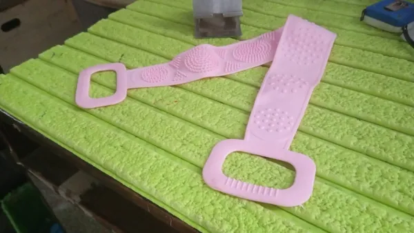 premioum_Pink_Bathing_&_Back_Cleaning_Silicone_Bath_Scrubber