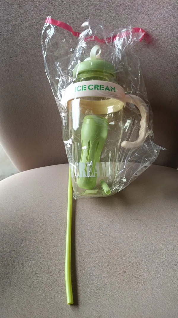 Green_Water_Bottle_Plastic_Water_Bottle