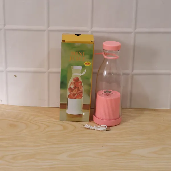 Pink_And_Clear_Juicer_Blender_Bottle_Plastic_Portable_Juicer