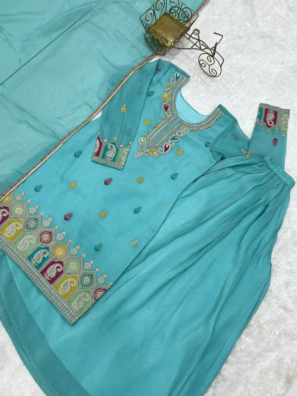 Georgette_Sharara_Suit
