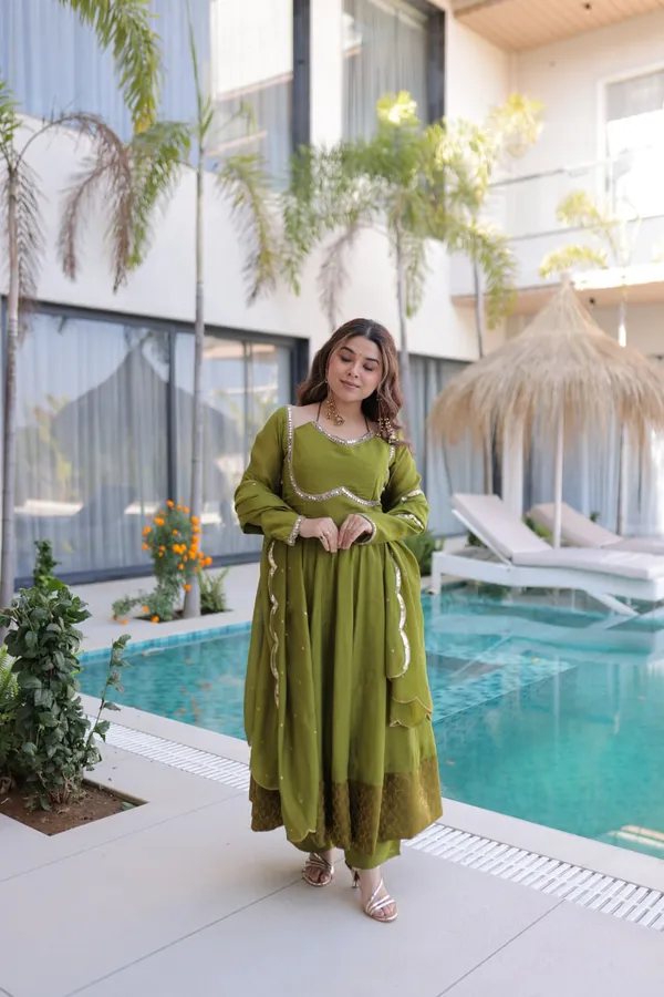 Mul_Chanderi_Anarkali_Suit