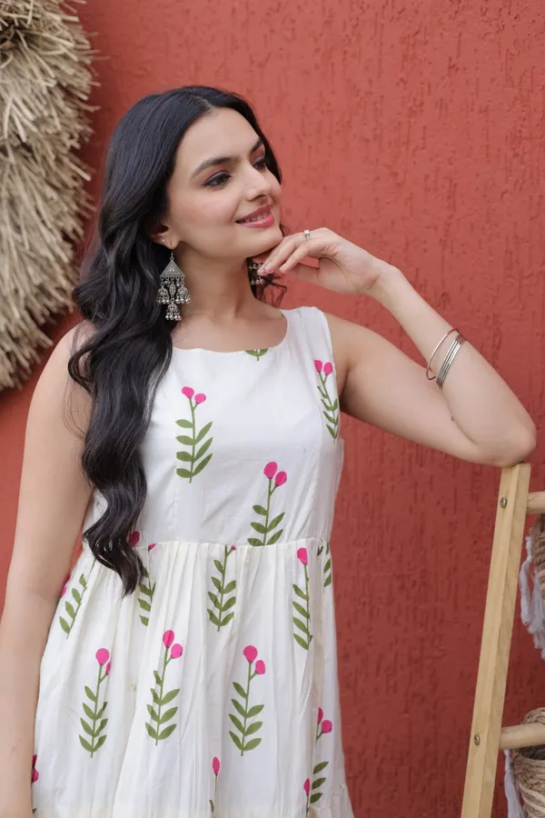 White_Cotton_Kurti_For_Women
