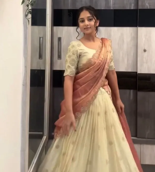 Chinon_Silk_Lehenga_Choli