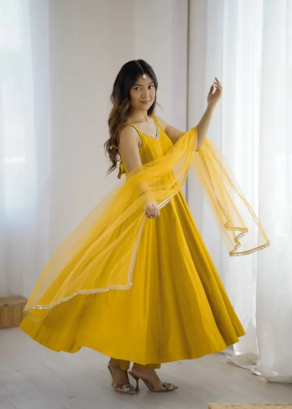 Roman_Silk_Anarkali_Suit