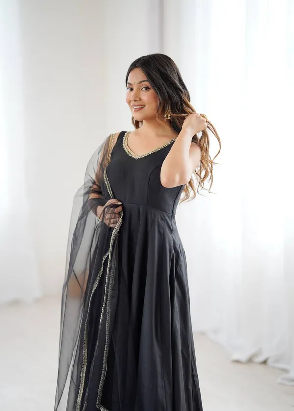 Roman_Silk_Anarkali_Suit