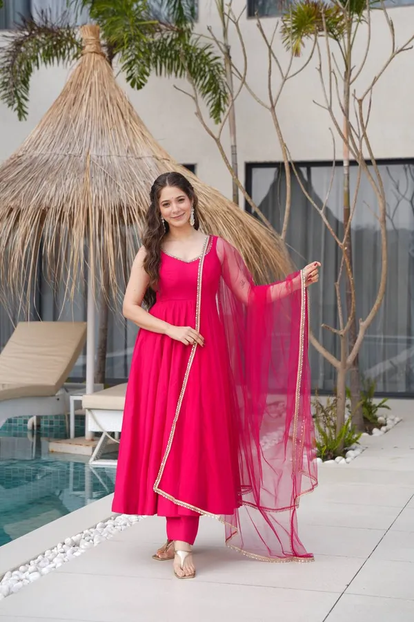 Roman_Silk_Anarkali_Suit