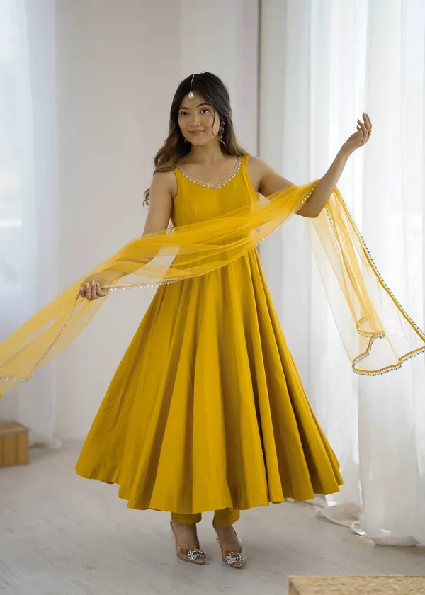 Roman_Silk_Anarkali_Suit