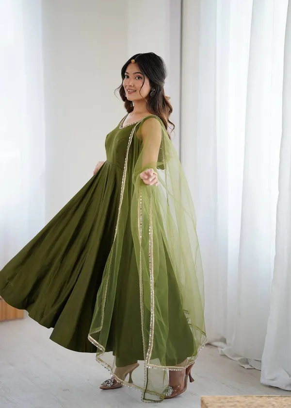Roman_Silk_Anarkali_Suit