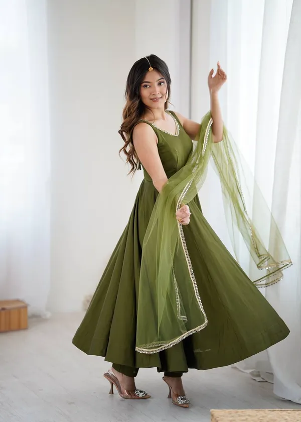 Roman_Silk_Anarkali_Suit