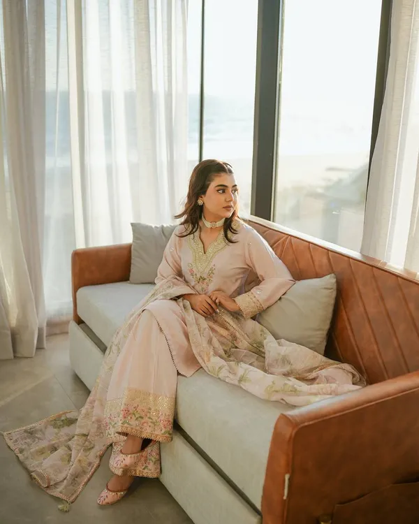 Pure_Crepe_Palazzo_Suit