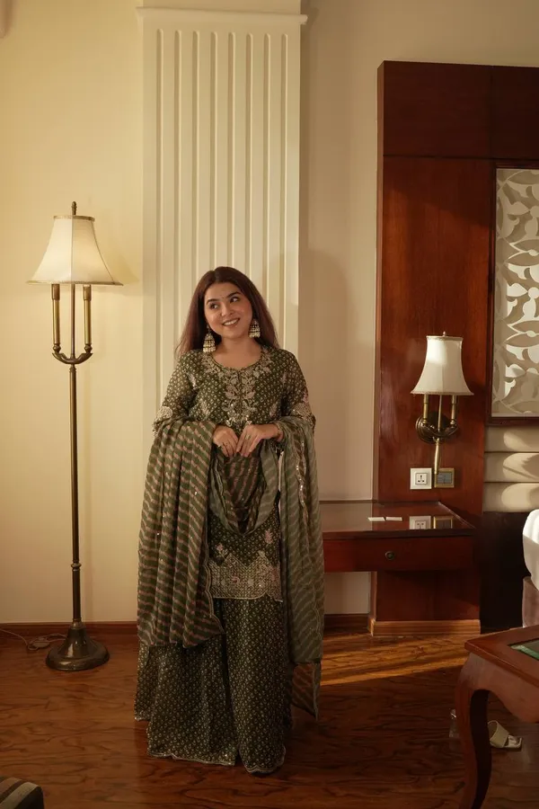 Chinon_Silk_Sharara_Suit