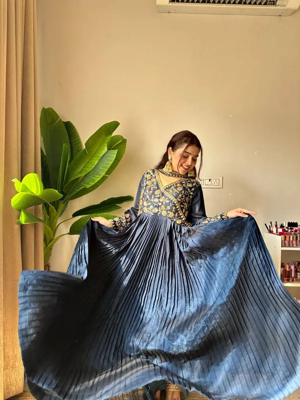 Vichitra_Silk_Anarkali_Suit