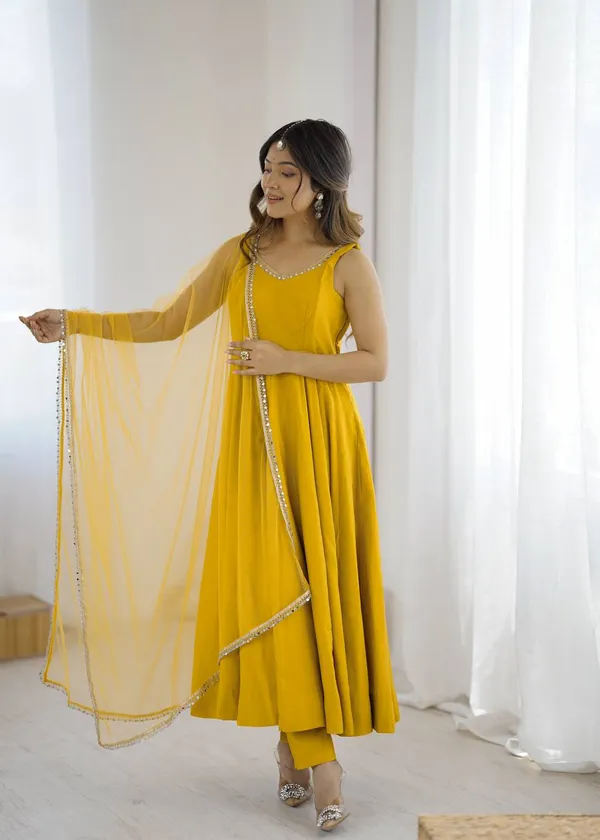 Roman_Silk_Anarkali_Suit