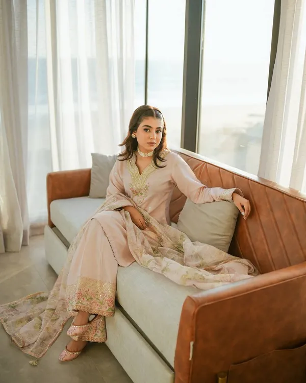 Pure_Crepe_Palazzo_Suit