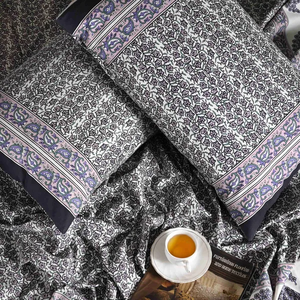 Bagh-e-Noor_King_Size_Bedsheet_With_Pillow_Covers_|_144_TC
