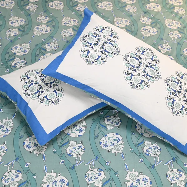 Neel_Sarovar_King_Size_Bedsheet_With_2_Pillow_Covers_|_144_TC