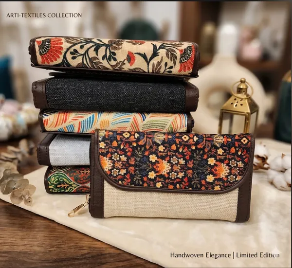 Multicolor_Handwoven_Fabric_With_Faux_Leather_Trims_Clutch_Wallet_For_Women