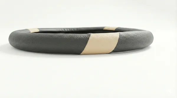 Steering_Black_Beige_3_Small_Patti