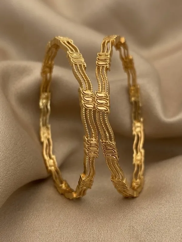 Gold-Plated_Twisted_Rope_Design_Bangles_For_Women