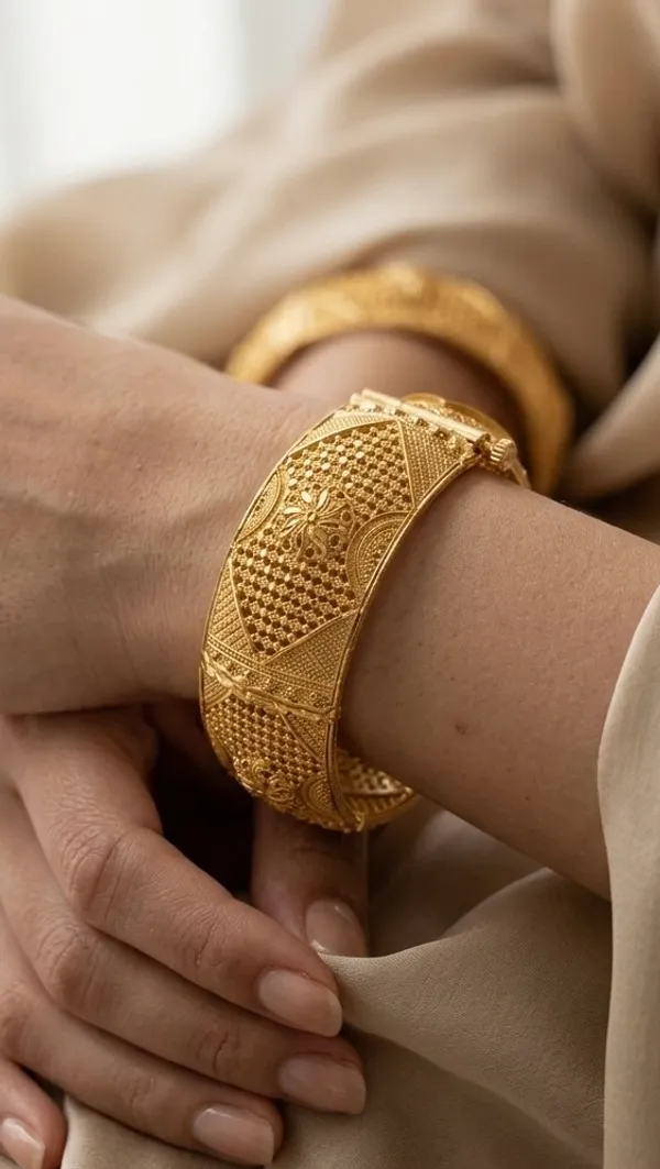 Gold_Metal_Floral_Enamel_Dot_Work_Engraved_Bangles_For_Women