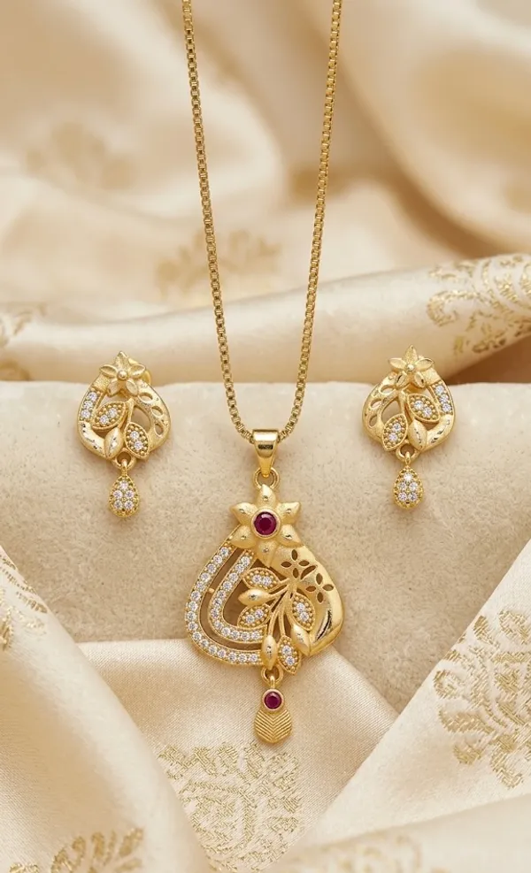 MICRO_GOLD_PLATTED_CHAIN_PENDANT_WITH_EARRINGS_SET