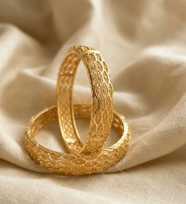 Gold_Metal_Textured_Floral_Motif_Bangles_For_Women