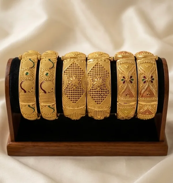 Gold_platted_scroo_Bangles_For_Women_combo_pack_of_3