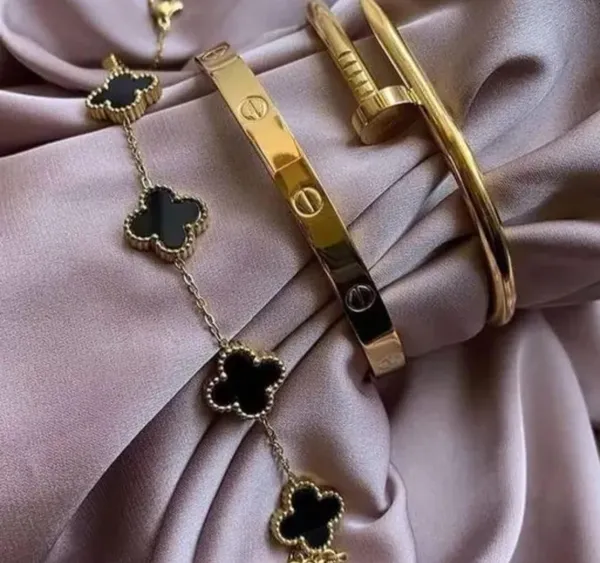 Gold_Plated_Bracelet_Set_For_Women