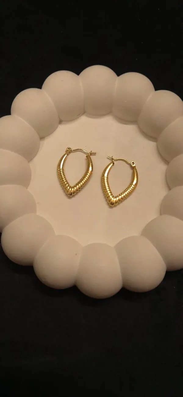 V_Shaped_Hoop_Earrings