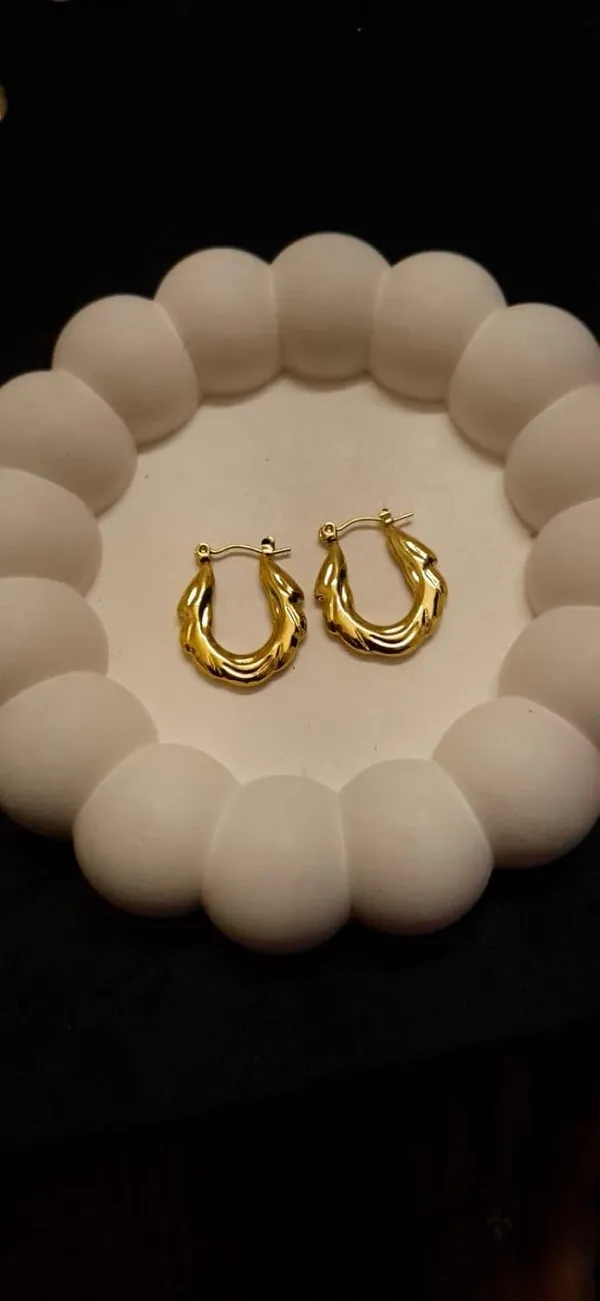 Wave_Pattern_Hoop_Earrings