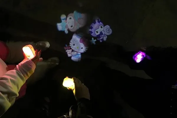 Pendant_Keychain_With_Projector